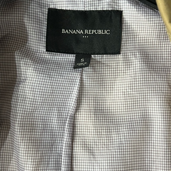 Banana Republic Tan Trench Coat - Picture 2 of 6